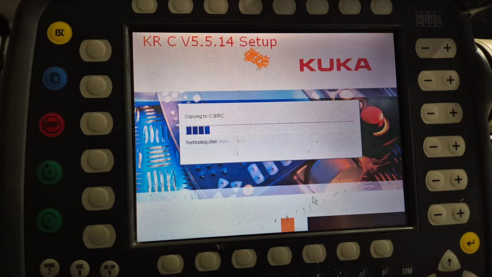 Il KCP durante l’installazione di KR C V5.5.14, con la copia dei file in C:\KRC